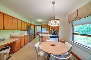 Fifties Beaufort Home w/ Patio, On Newport River!