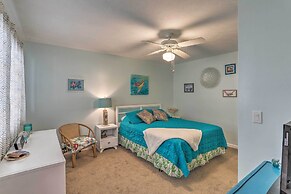 Walk to Ocean: North Myrtle Beach Townhome!