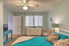 Walk to Ocean: North Myrtle Beach Townhome!