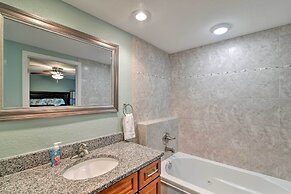 Updated Rustic Yankeetown Home w/ Lanai & Dock