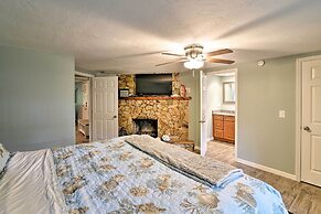 Updated Rustic Yankeetown Home w/ Lanai & Dock