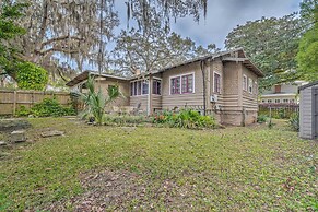 Chic Ocala Home w/ Yard ~ 1 Mi to Dtwn Square