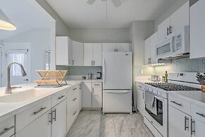 Chic Ocala Home w/ Yard ~ 1 Mi to Dtwn Square