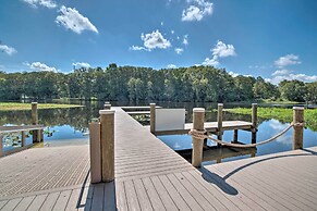 Docks + Balcony: Peaceful River Abode in Dunnellon