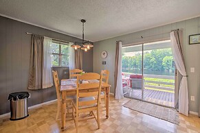 Docks + Balcony: Peaceful River Abode in Dunnellon