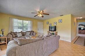 Docks + Balcony: Peaceful River Abode in Dunnellon