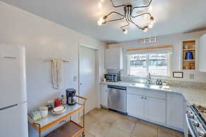 Joshua Tree Vacation Home w/ Private Hot Tub!