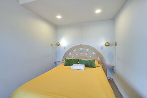 Joshua Tree Vacation Home w/ Private Hot Tub!
