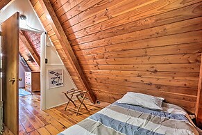 Lakefront Rocky Mount Cabin w/ Dock & Kayaks!