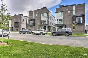 Trendy Denver Townhome - Walk to Mile High Stadium