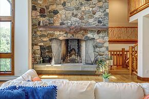 Secluded Mountain Home: Firepits, Hot Tub, Sauna!
