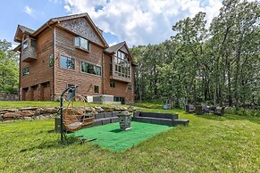 Peaceful Mountian Oasis: Firepit, Hot Tub, Sauna!