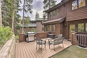 Walk to Lift: Townhome w/ Shuttle in Breckenridge!