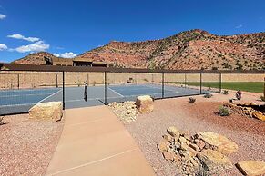 Day Trip to Zion: Home w/ Fire Pit & Pool Access