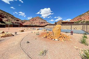 Day Trip to Zion: Home w/ Fire Pit & Pool Access