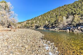 ~ 1 Mi to Downtown: Buena Vista Riverfront Escape!