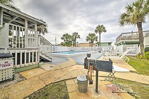 Beachfront PCB Studio: Pool, Patio & Deck Access!