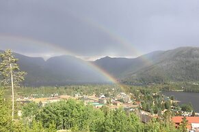 1 Mi to Grand Lake: Updated Condo w/ Views & Deck!