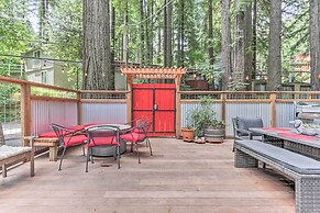 Redwoods Cabin w/ Hot Tub: Walk to Russian River!