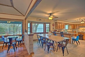 Roomy Texas Lake Retreat w/ Private Boat Ramp