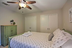 Roomy Texas Lake Retreat w/ Private Boat Ramp