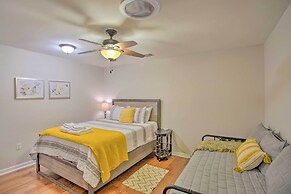 Roomy Texas Lake Retreat w/ Private Boat Ramp