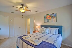 Roomy Texas Lake Retreat w/ Private Boat Ramp