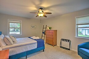 Roomy Texas Lake Retreat w/ Private Boat Ramp