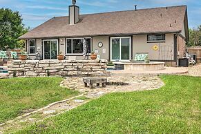 Hot Tub, Pool, & Fire Pit: Gorgeous Hutto Home