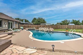 Hot Tub, Pool, & Fire Pit: Gorgeous Hutto Home