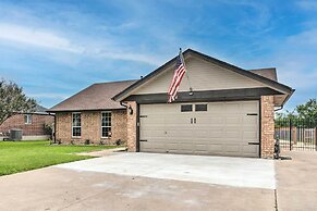 Hot Tub, Pool, & Fire Pit: Gorgeous Hutto Home