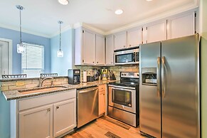 Near Port Aransas Beach: Condo w/ Pool Access