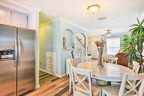 Near Port Aransas Beach: Condo w/ Pool Access