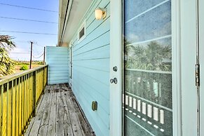 Near Port Aransas Beach: Condo w/ Pool Access