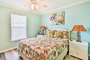 Near Port Aransas Beach: Condo w/ Pool Access