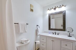 Breck Townhome w/ Balcony: Walk to Ski Lifts!