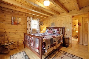 Picturesque Log Cabin in Estes Park: 9 Mi. to Rmnp