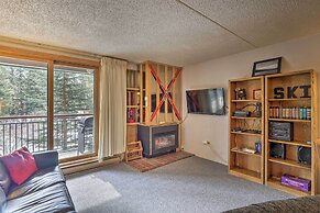 Walk to Main St: Ski-in/ski-out Breckenridge Condo