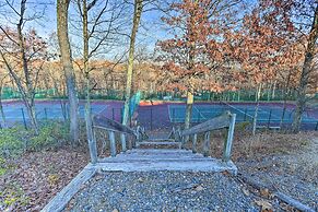 Pocono Retreat, 1 Mi to State Park & Ski Access!