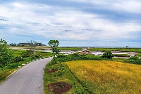 Charming Jacuzzi-suite - Walk to Parson's Beach!