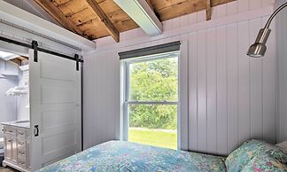 Charming Jacuzzi-suite - Walk to Parson's Beach!