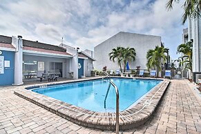 Elegant FL Condo w/ Pool: Walk to Madeira Beach!