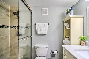 Elegant FL Condo w/ Pool: Walk to Madeira Beach!