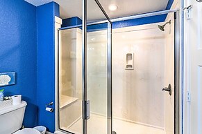 Surfside Beach Home w/ Views, Steps to Shore!