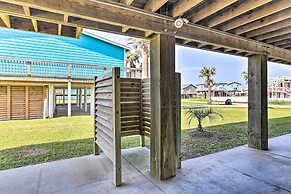 Surfside Beach Home w/ Views, Steps to Shore!