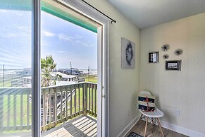 Surfside Beach Home w/ Views, Steps to Shore!