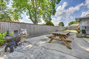 11 Mi to Nola: Westwego Home w/ Sunroom!