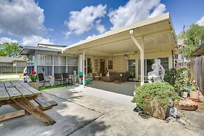 11 Mi to Nola: Westwego Home w/ Sunroom!