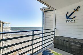Cozy Beachfront Condo w/ Wifi, Views & Pool Access