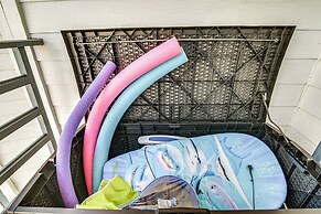 Cozy Beachfront Condo w/ Wifi, Views & Pool Access